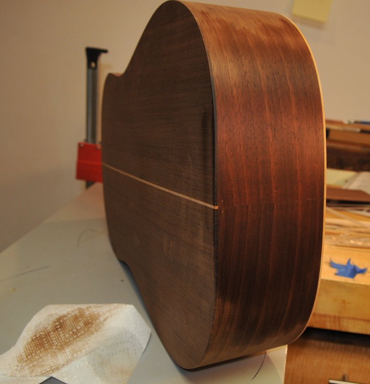 With a wipe of a rag dampened with mineral spirits the grain of the walnut sure looks fantastic.