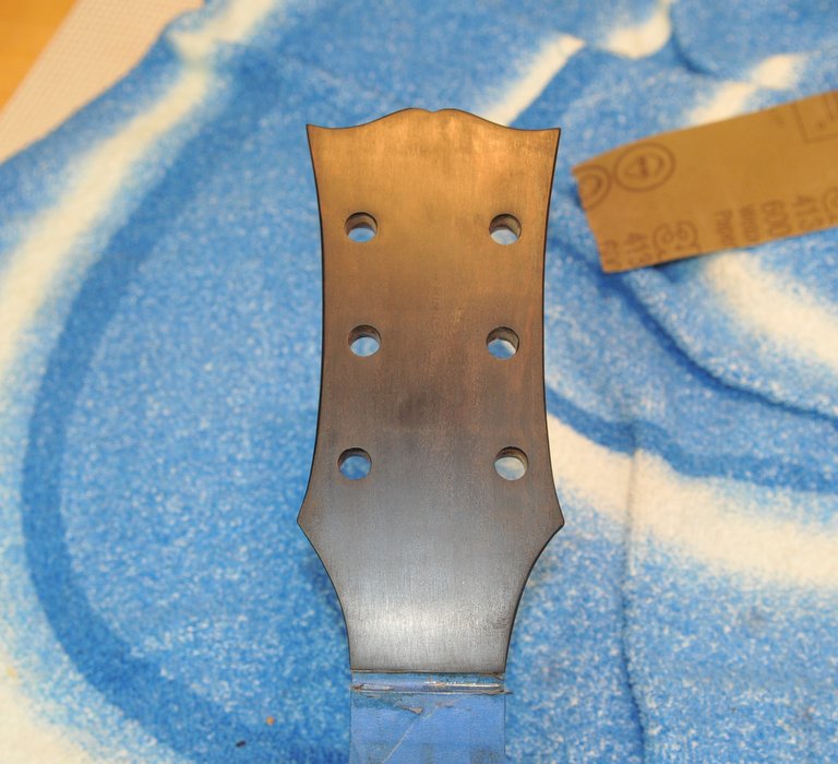 I also pore-filled the headstock, which is an ebony veneer.