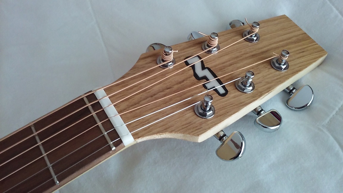 7 headstock.jpg